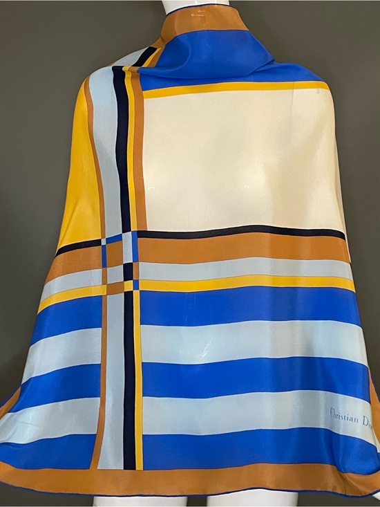 Dior Accessories - Gorg Christian Dior Scarf Large 29 In Silk Excellent Condition